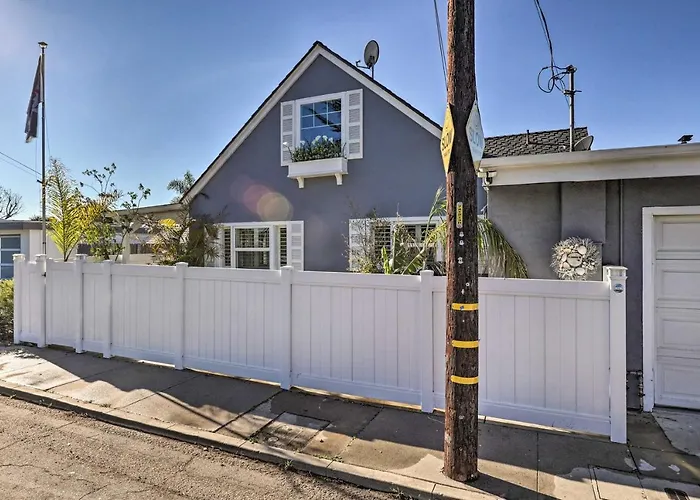 Walk To Ventura Beach: Comfy Home W/ Ocean Views