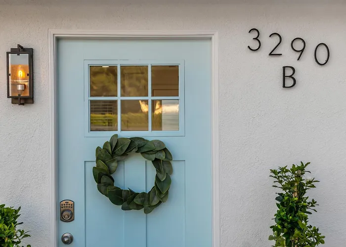 Cozy Cottage, Brand New, Fully Private, Walk To Everything