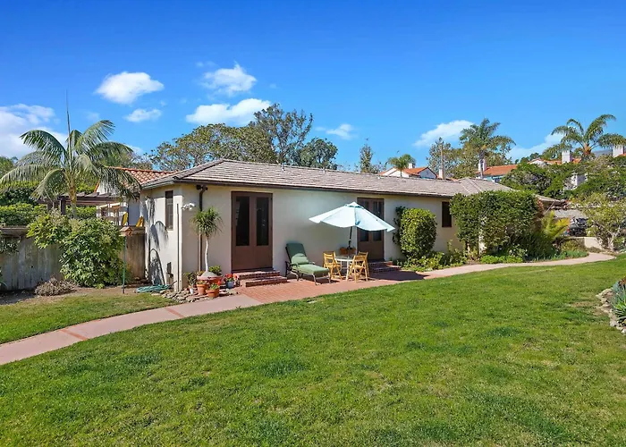 Garden Cottage At Miramar Beach With Shared Deck