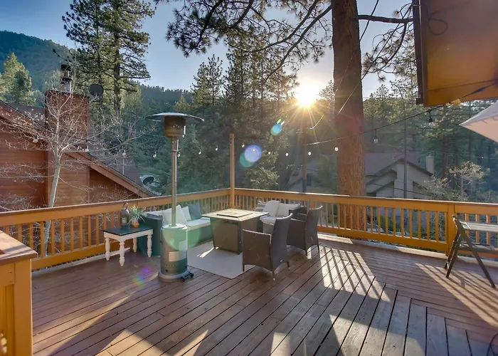 Peaceful & Idyllic Forest Cabin W/ Pool Table